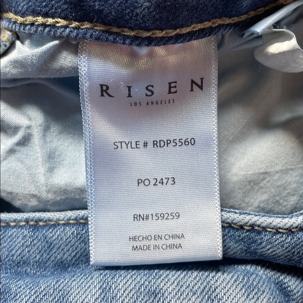 Risen stretch boutique cropped jeans. - Picture 7 of 10